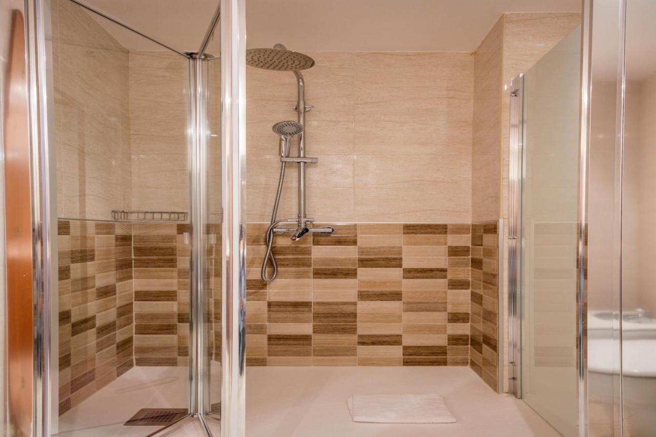 Habitat Apartments Carders Barcelona Luaran gambar