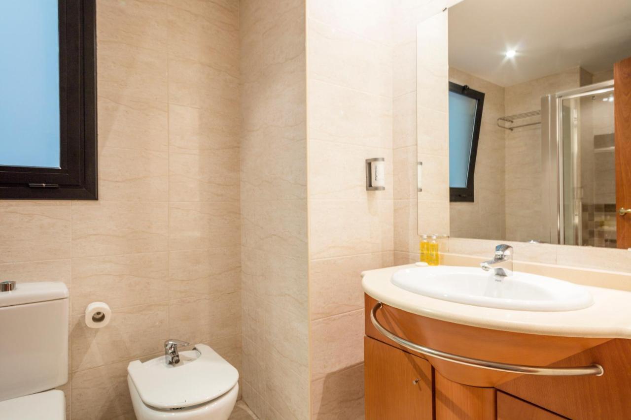 Habitat Apartments Carders Barcelona Luaran gambar